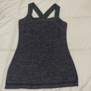 Lululemon workout shirt